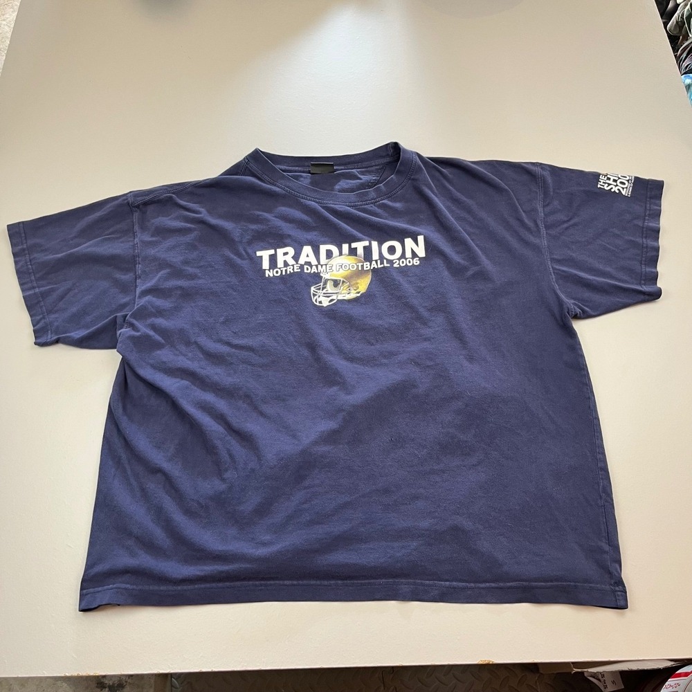 VTG Pro Edge Notre Dame Football 2006 The Shirt Men XL Blue Tradition Graphic